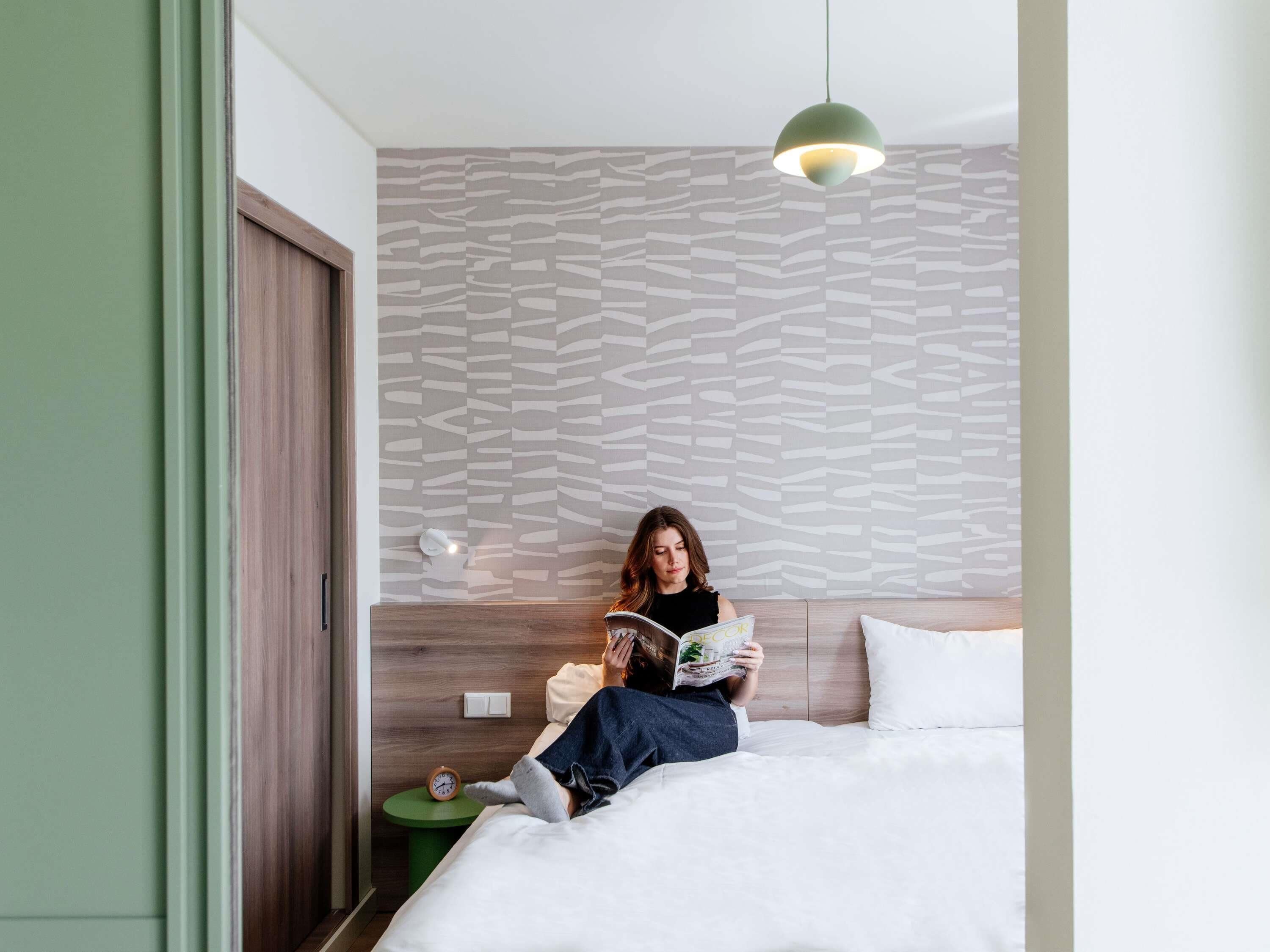 apartment, 1 bedroom | 1 bedroom, in-room safe, desk, laptop workspace