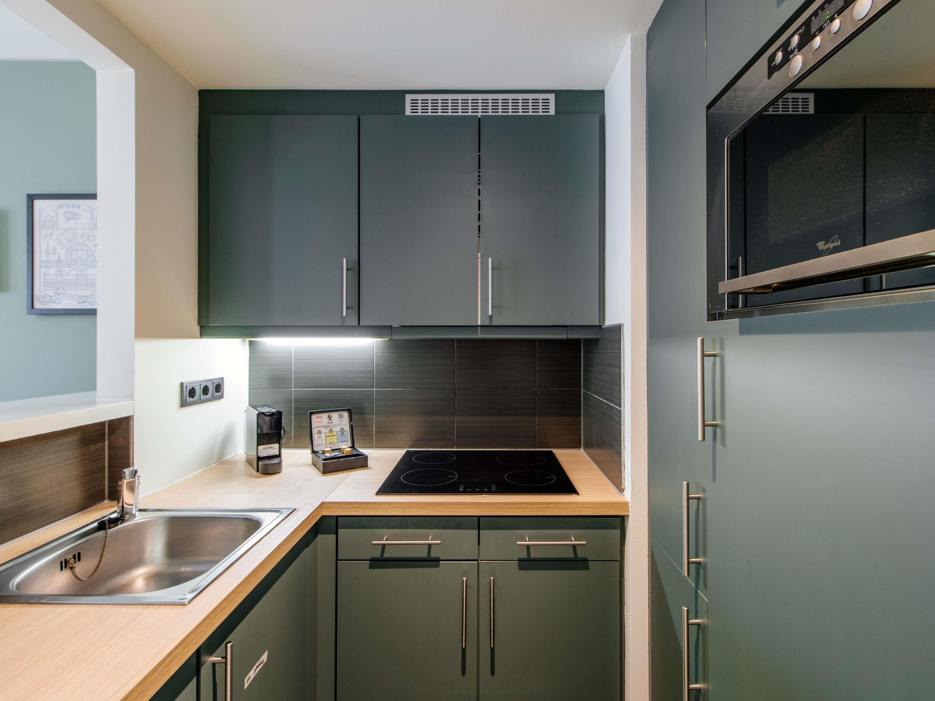 apartment, 1 bedroom | 1 bedroom, in-room safe, desk, laptop workspace