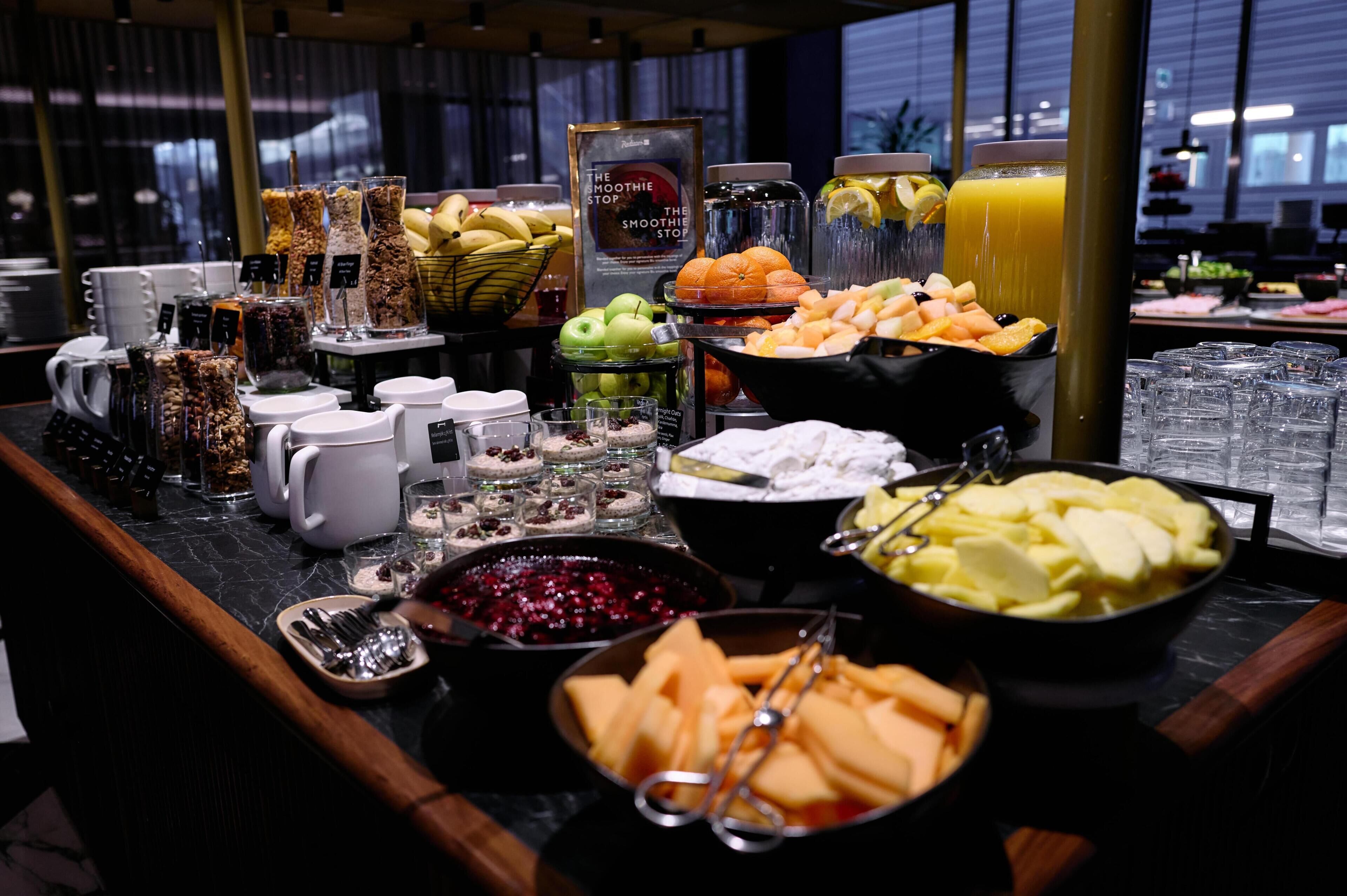Tägliches Frühstücksbuffet gegen Gebühr