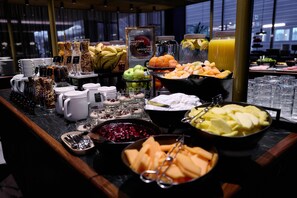 Desayuno buffet todos los días (con cargo)