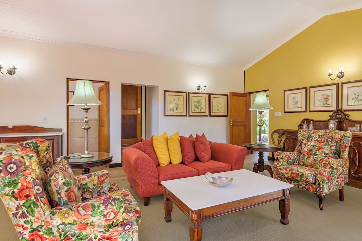 1 bedroom, premium bedding, down duvets, in-room safe