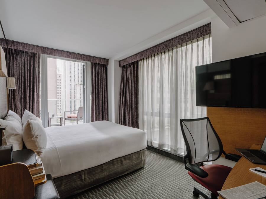 Superior Room, Terrace | Premium bedding, in-room safe, desk, laptop workspace