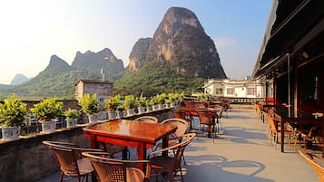 3 restaurants, serveren ontbijt, lunch, diner, Italiaanse gerechten
