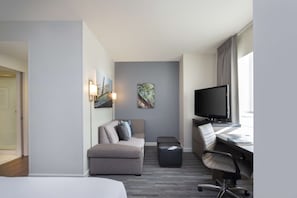 Hochwertige Bettwaren, Pillowtop-Betten, Zimmersafe, Schreibtisch