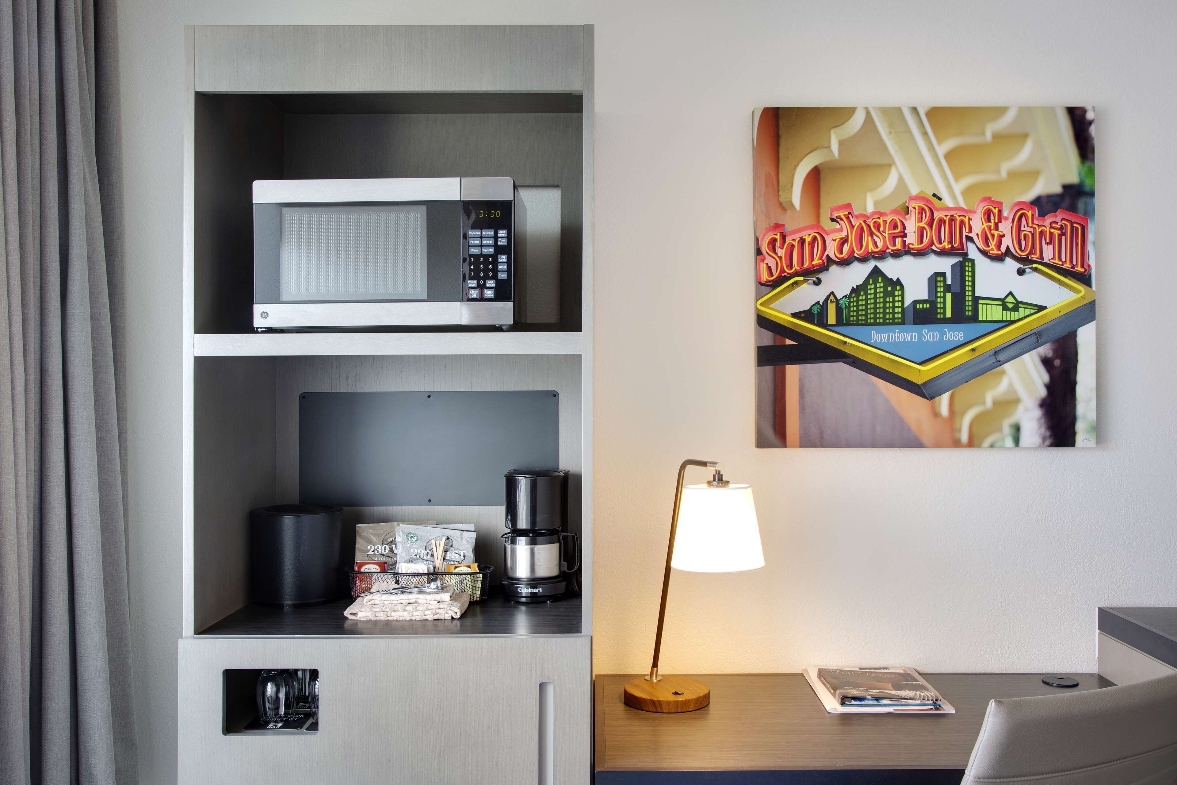 premium bedding, pillow-top beds, in-room safe, desk