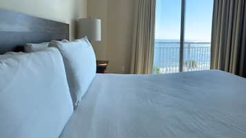 套房, 2 間臥室 (1 King Bed and 1 Full Bed) | 客房景觀