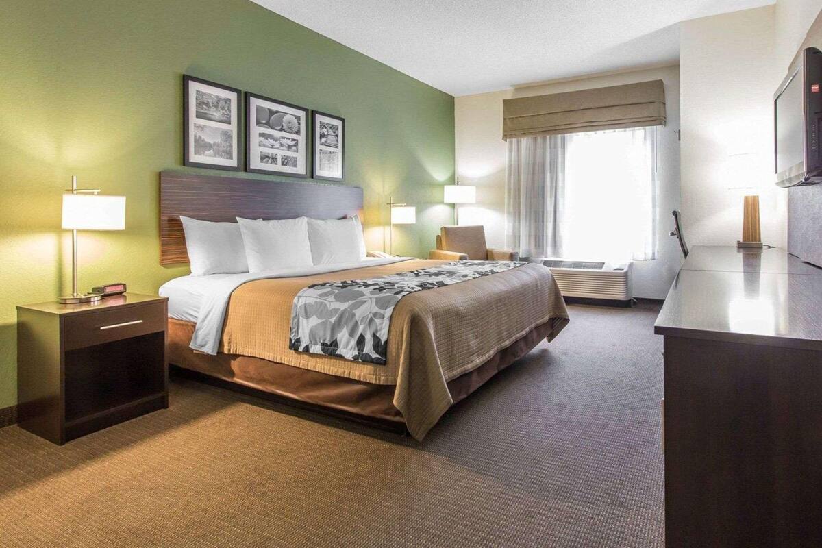 In-room safe, desk, laptop workspace, blackout drapes