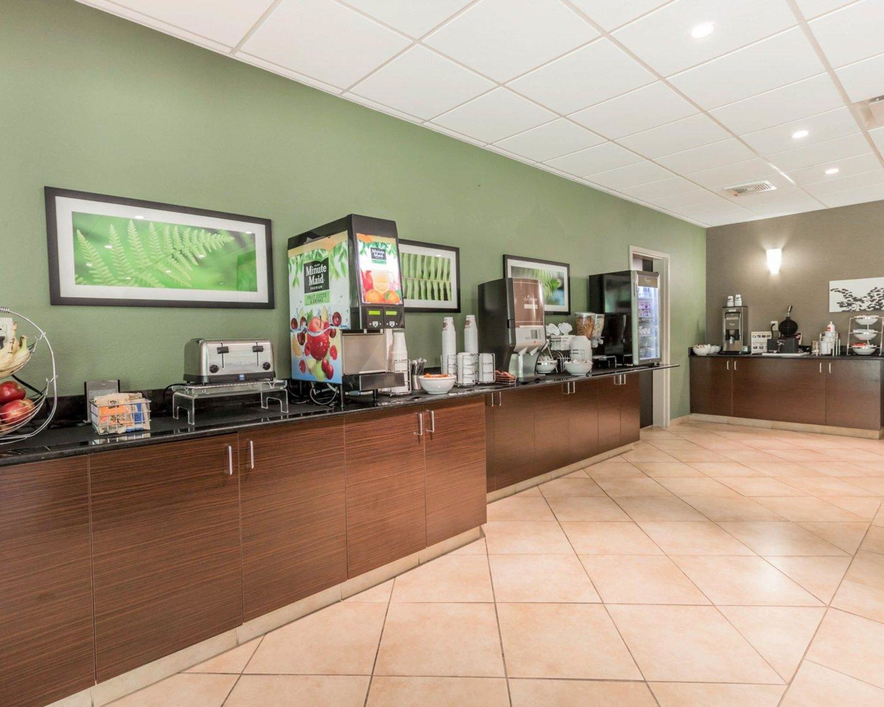 Free buffet breakfast