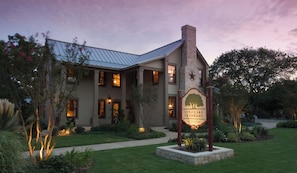 Bagian depan properti