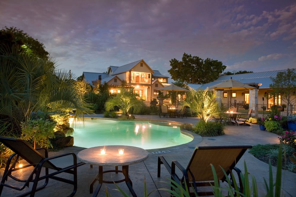 Inn on Lake Granbury a Boutique Hotel
