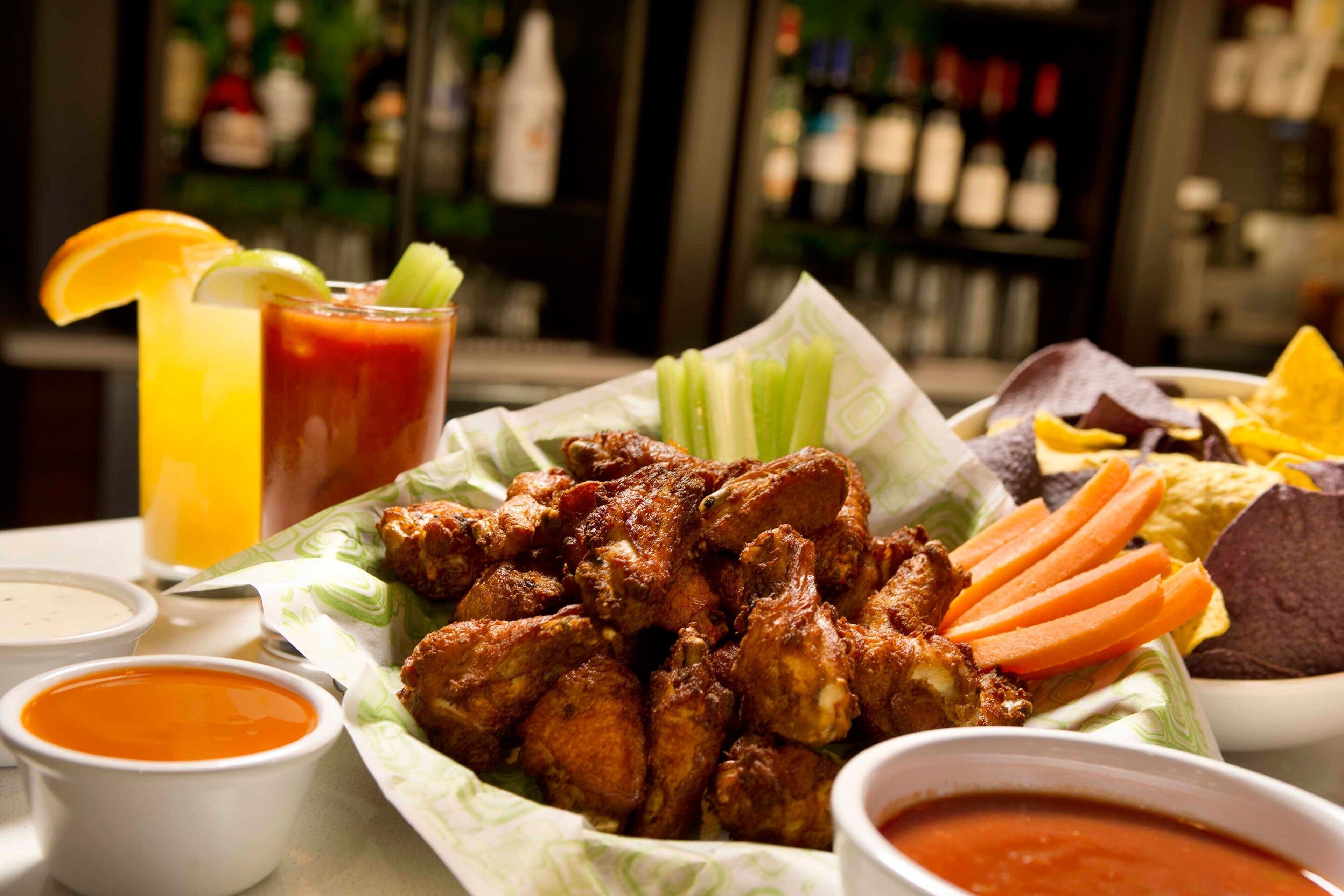 6 restaurants, breakfast served