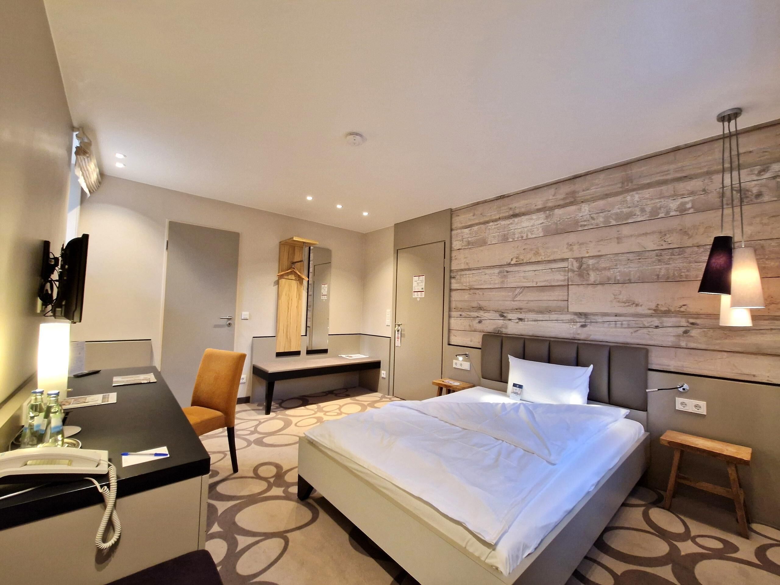 Superior Einzelzimmer im Gästehaus | Hypo-allergenic bedding, in-room safe, desk, soundproofing