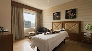 ห้องทรีทเมนท์สำหรับคู่รัก, การนวดแบบดีพทิชชู, การนวดสวีดิช, บริการนวด
