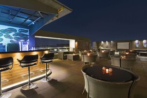 Bar (en el alojamiento)