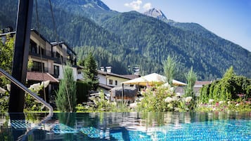 Indoor pool, outdoor pool, open 6:30 AM to 8:00 PM, pool umbrellas