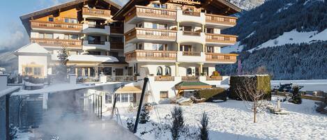 Fachada da propriedade