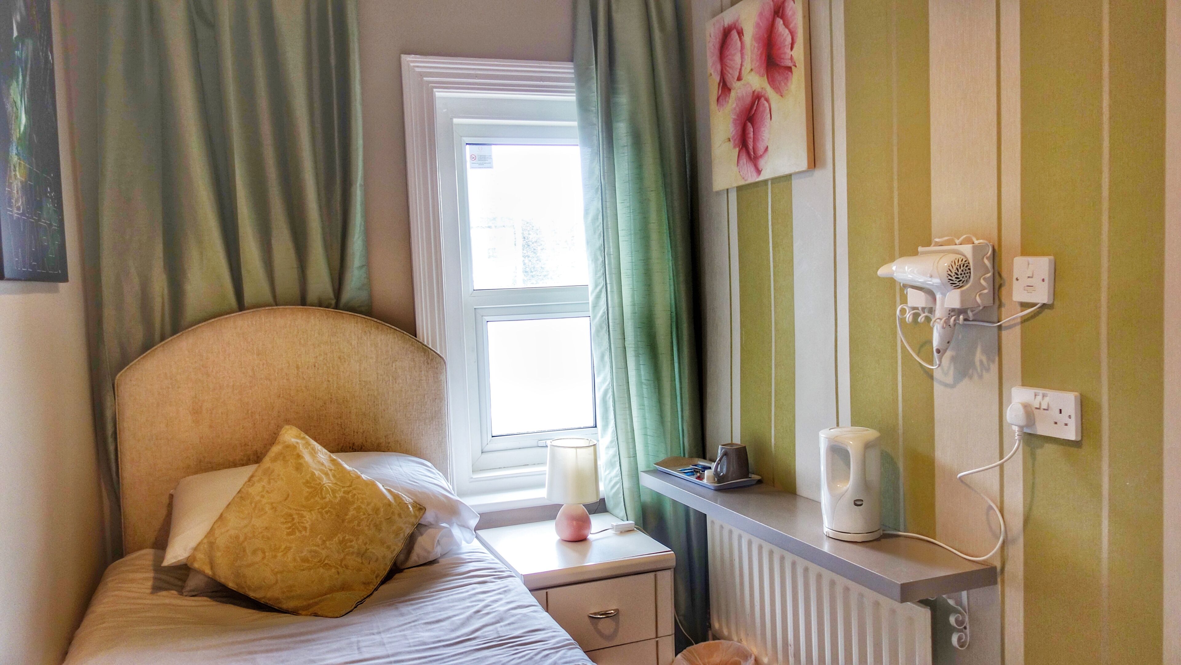 Photo - Kensington Hotel