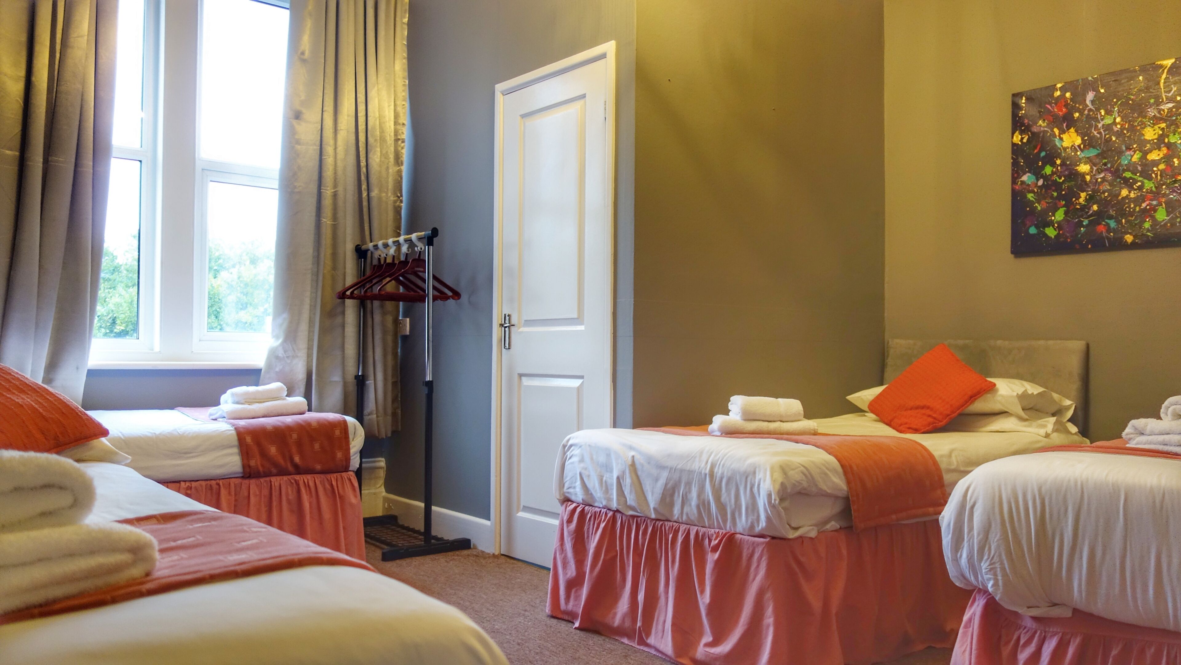 Photo - Kensington Hotel