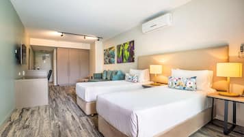Studio Suite | In-room safe, blackout drapes, soundproofing, iron/ironing board