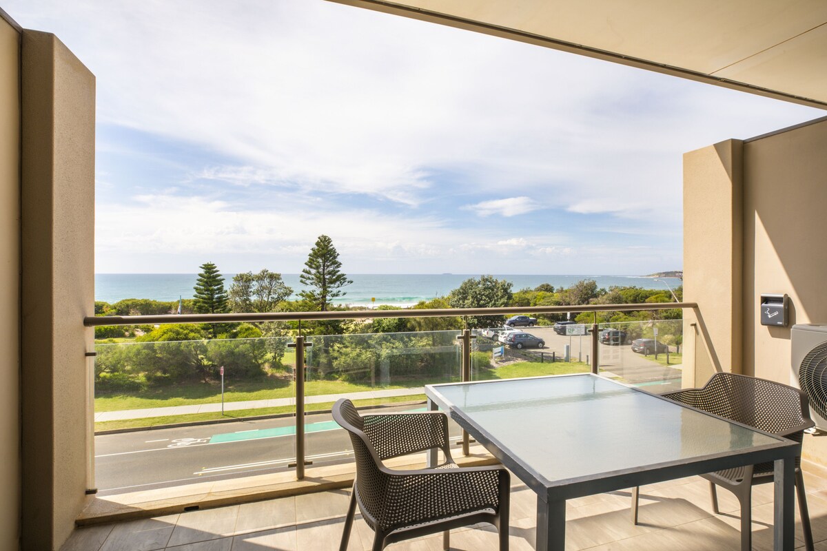 Nightelier Narrabeen