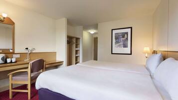 Desk, laptop workspace, free cots/infant beds, free WiFi