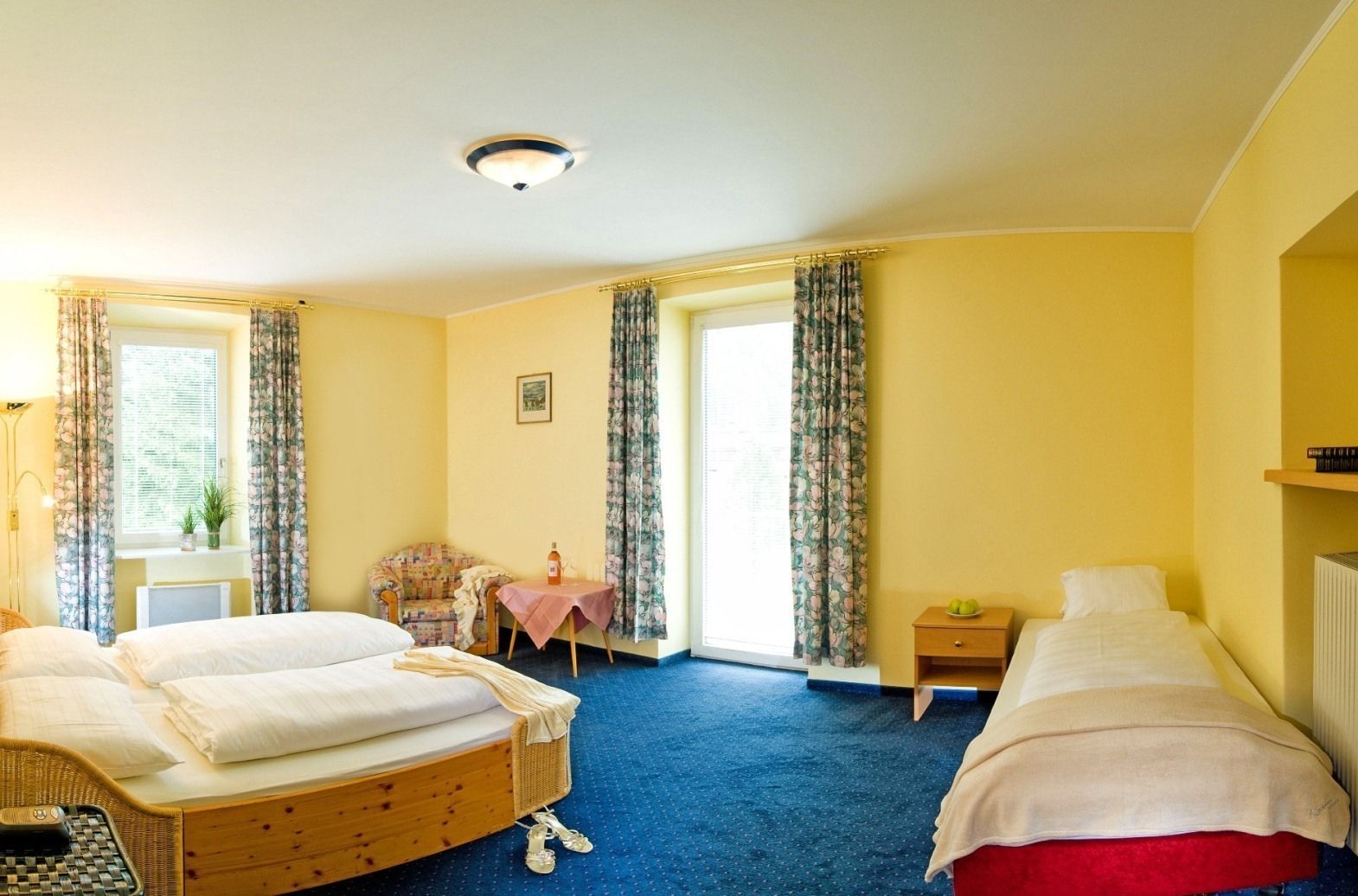 triple room | cots/infant beds, rollaway beds, free wifi