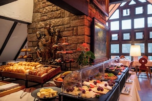 Desayuno buffet incluido todos los días 