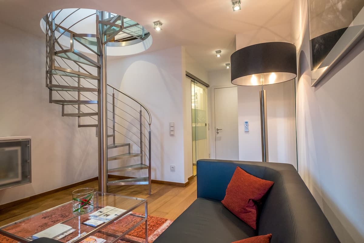 Standard Room, 2 Twin Beds | 1 bedroom, hypo-allergenic bedding, minibar, in-room safe