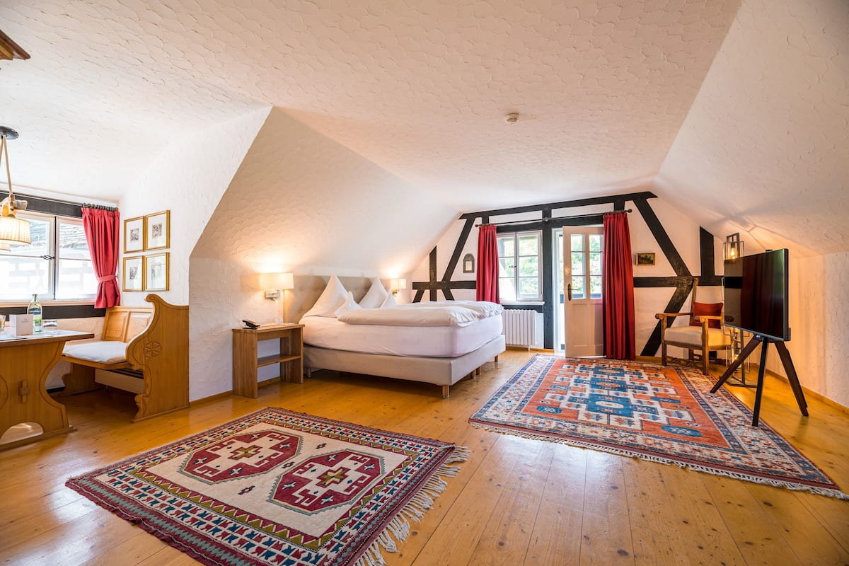Comfort Double Room | 1 bedroom, hypo-allergenic bedding, minibar, in-room safe