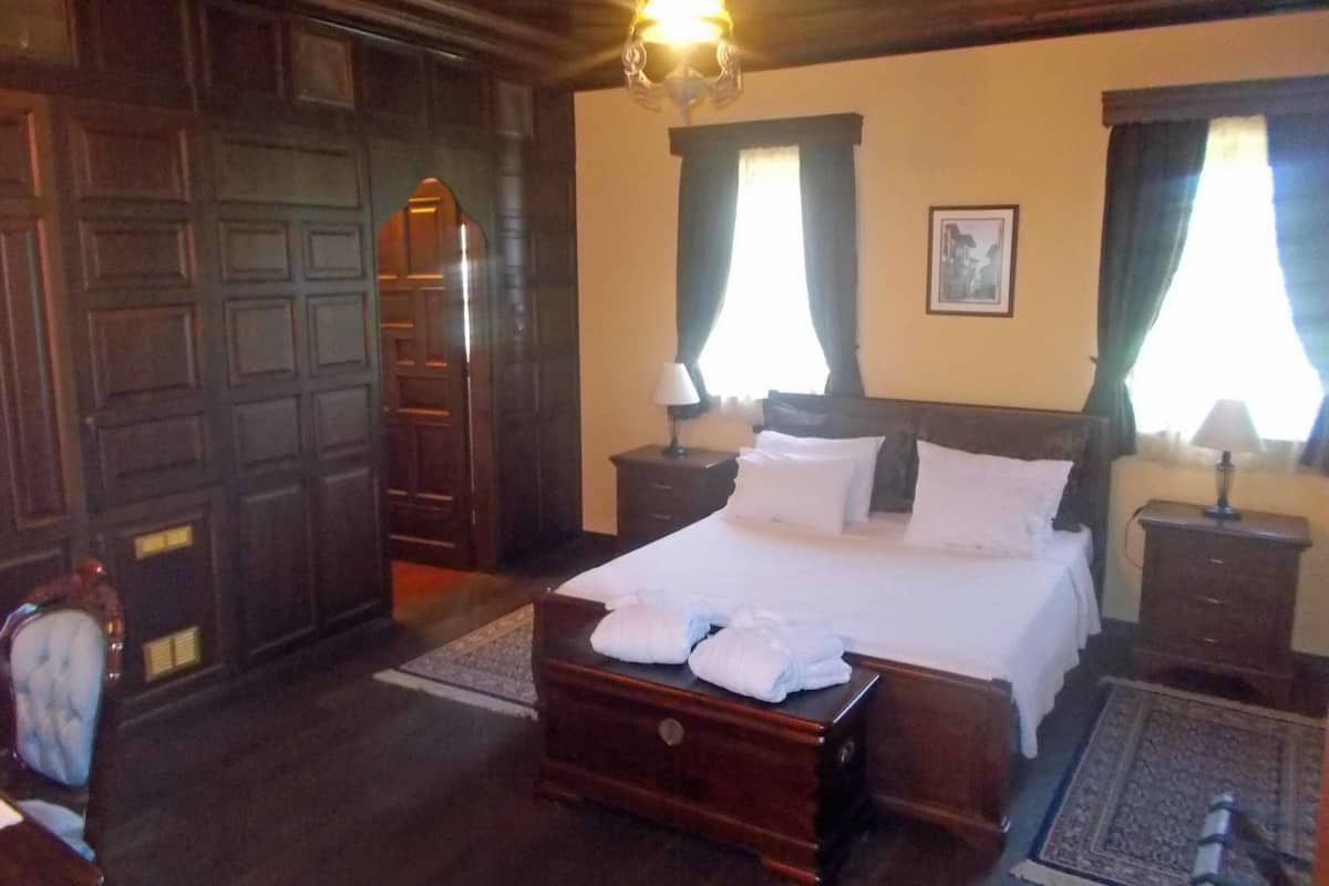 Suite familiar | Ropa de cama de alta calidad, camas con pillow-top y minibar