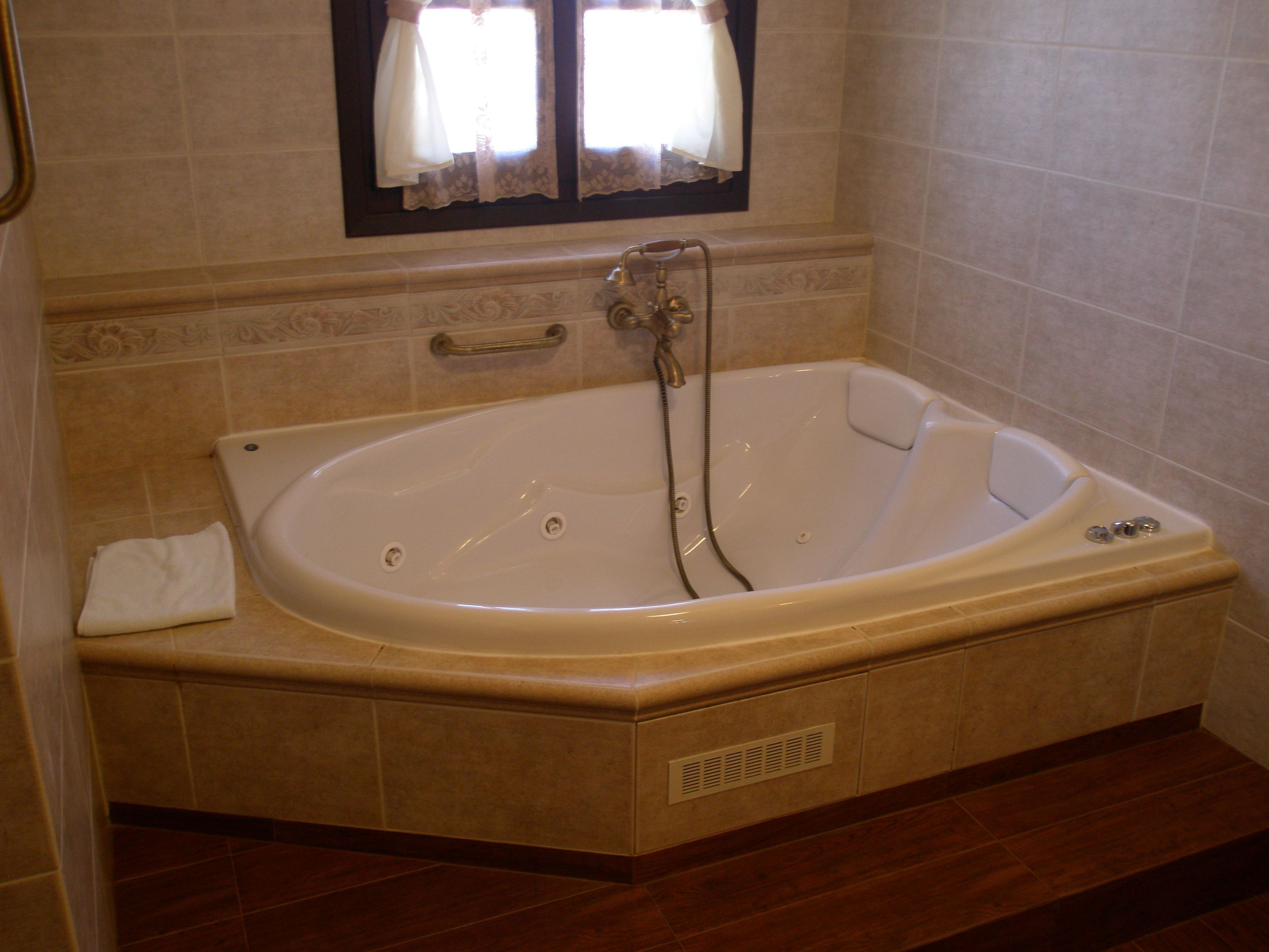 grand studio suite | jetted bathtub