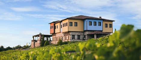 Fachada da propriedade