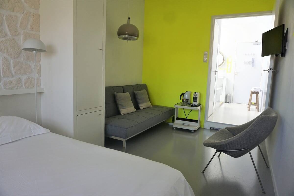 Chambre Double Standard (White)