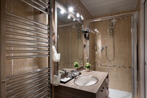 Ropa de cama de alta calidad, camas Select Comfort y minibar