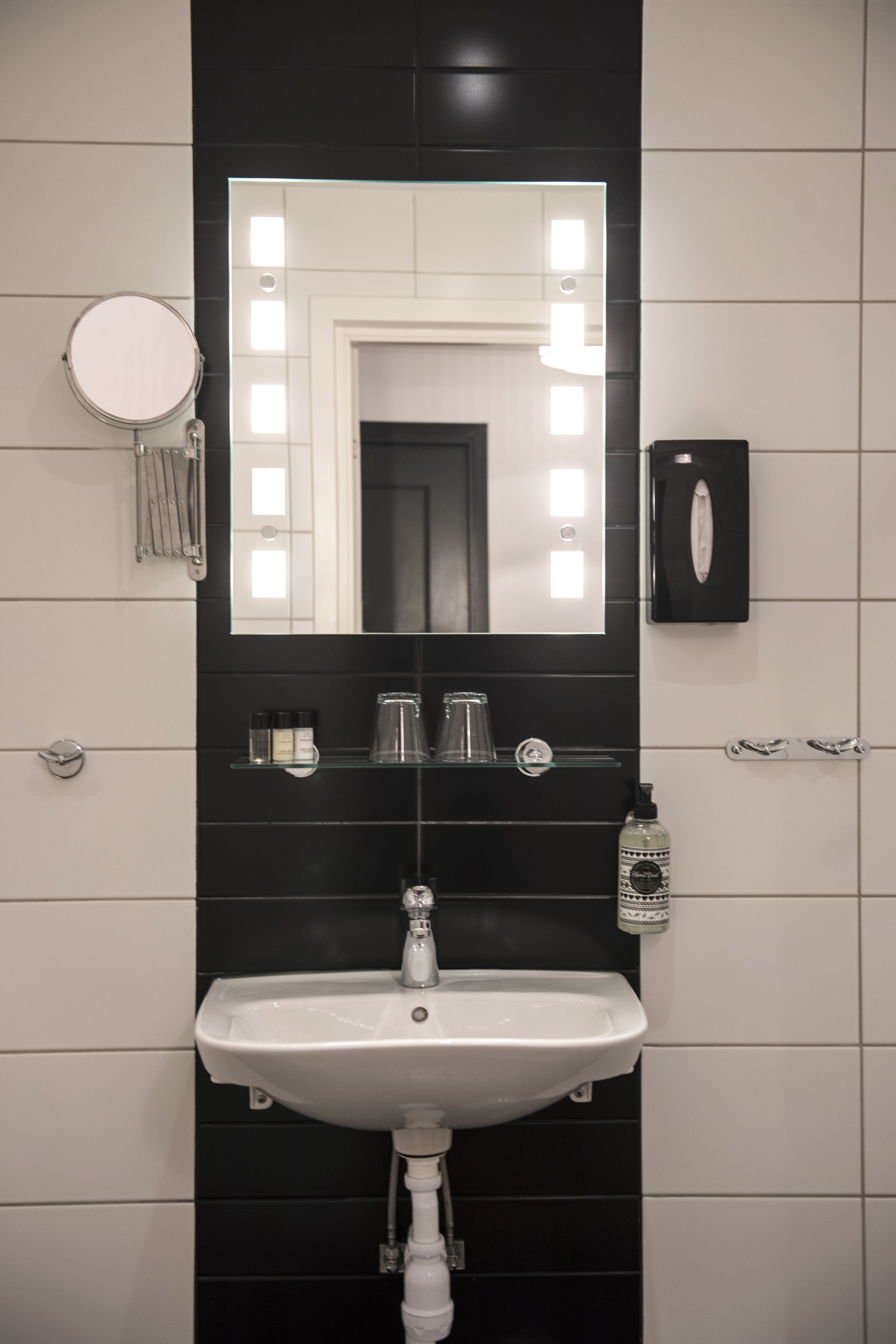 1 bedroom, minibar, iron/ironing board, free wifi