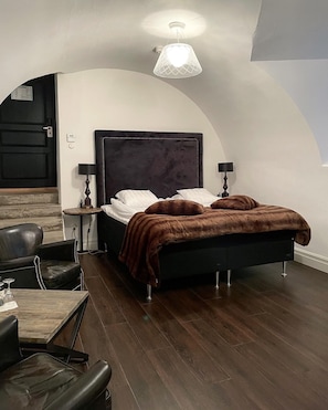Iron/ironing board, free WiFi, bed sheets - Donners Hotel (Visby)