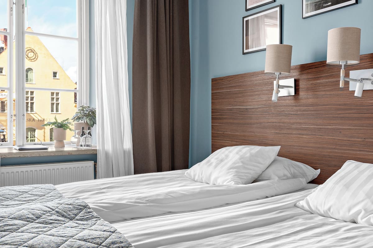 熨斗/熨衣板、免費無線上網、床單