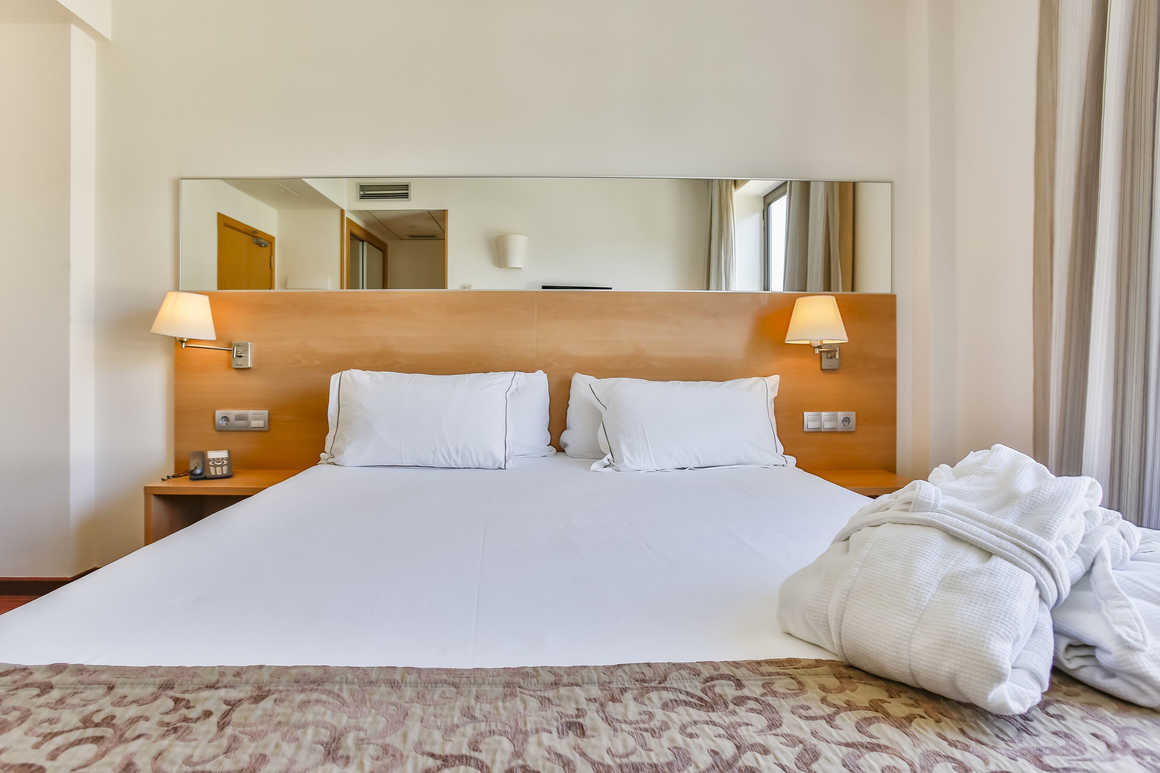 premium bedding, free minibar, in-room safe, desk