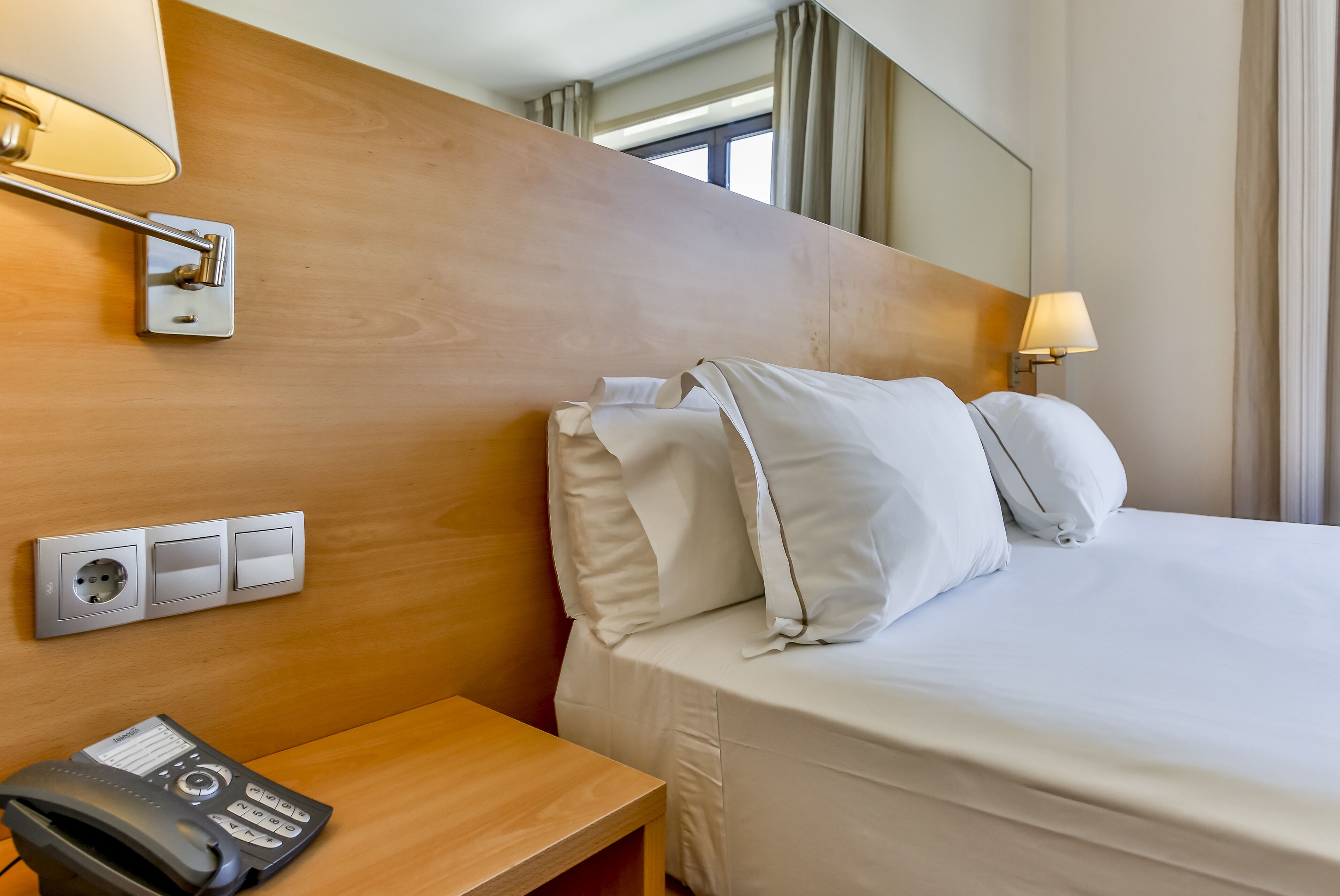 economy single room, 1 double bed | premium bedding, free minibar, in-room safe, desk