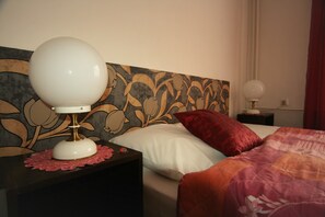 Yhden hengen huone | 1 makuuhuone, minibaari, silitysrauta/-lauta, ilmainen Wi-Fi