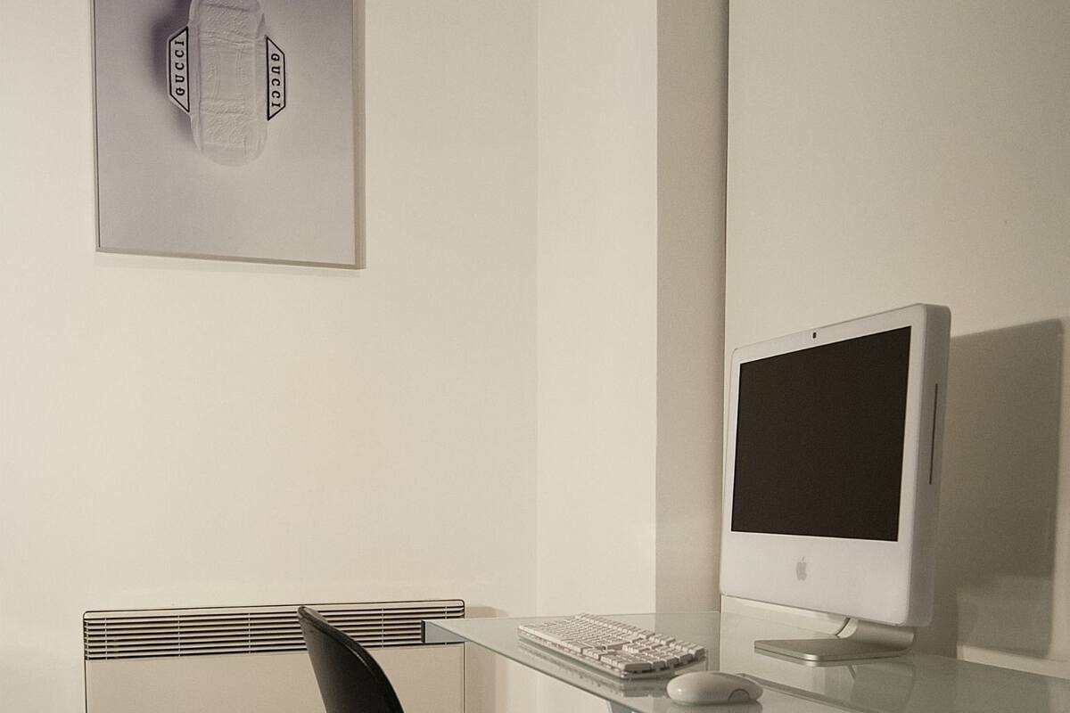 Single Room | 1 bedroom, pillow-top beds, desk, iron/ironing board (on request)