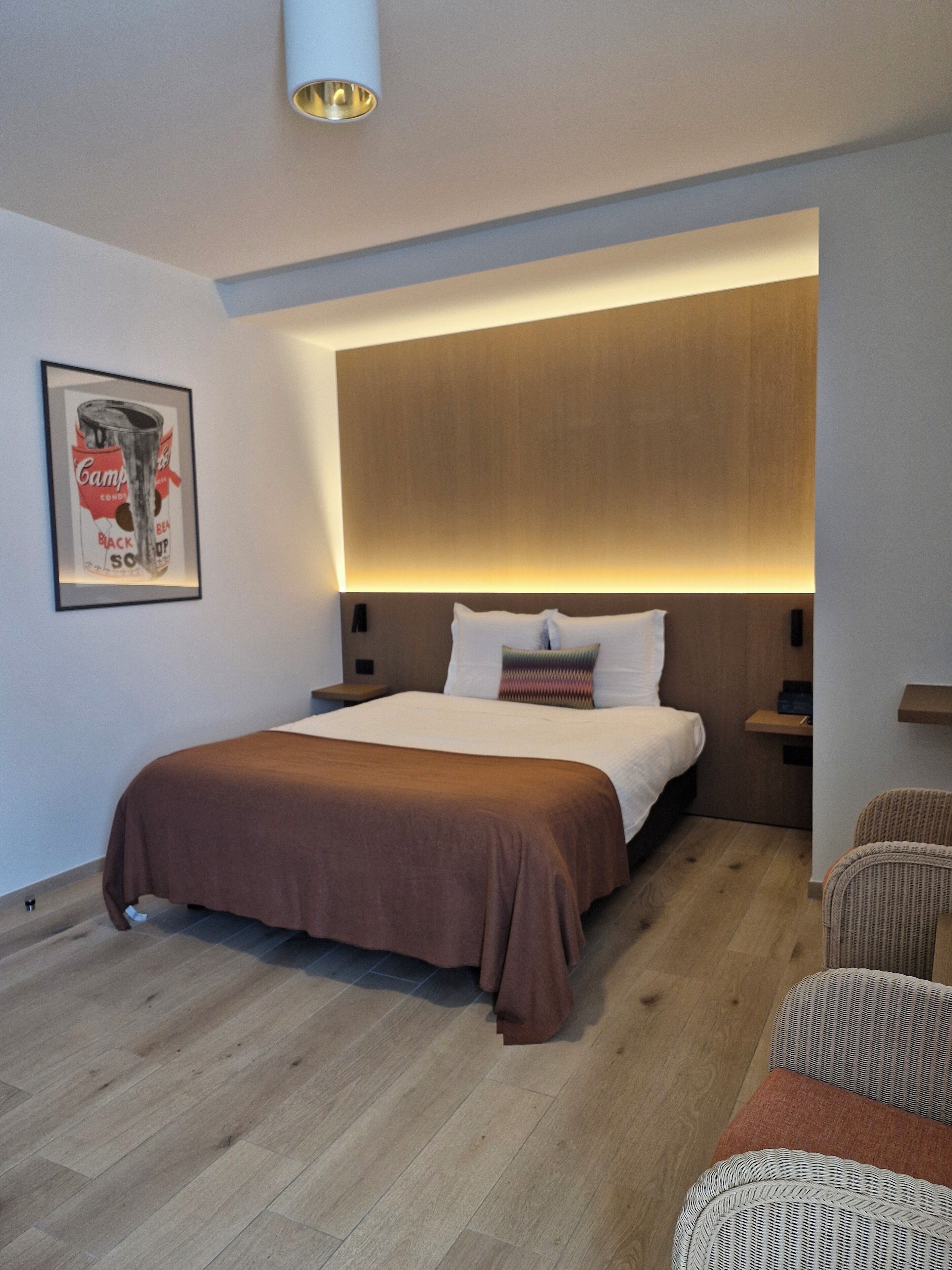 Economy Room