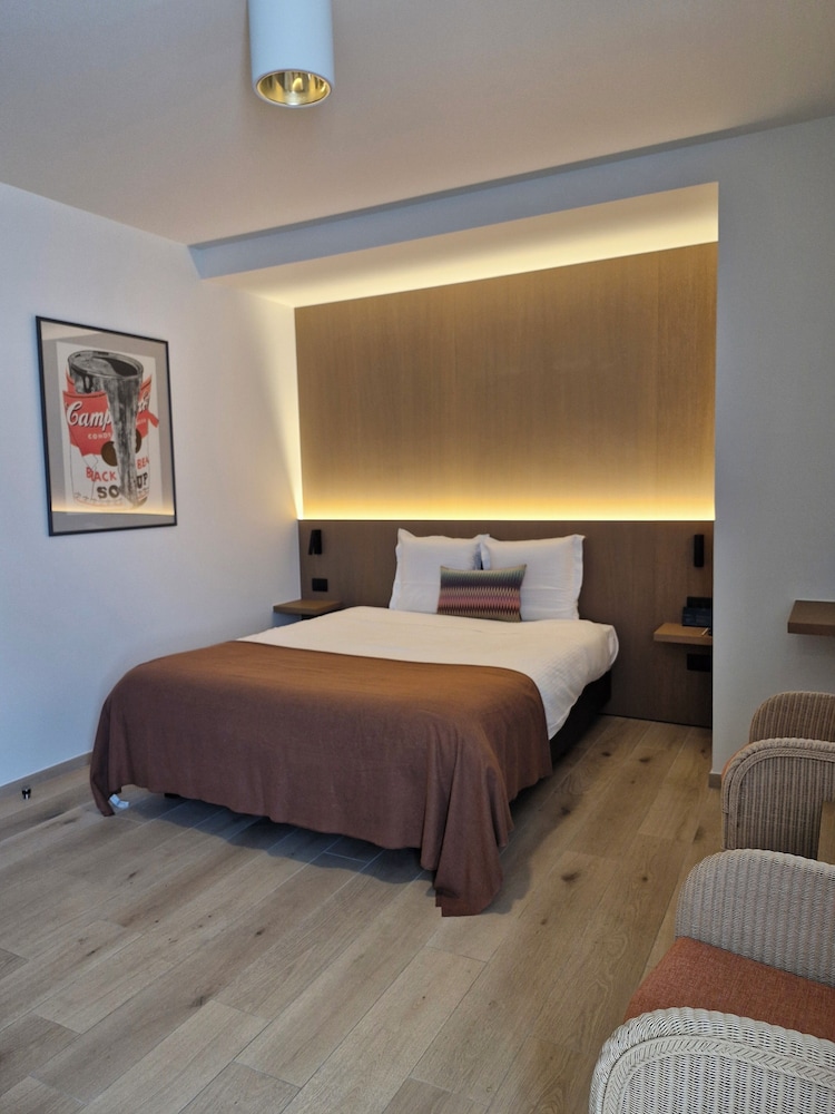 Hotel Messeyne by null