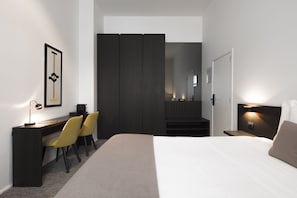 Minibar, coffres-forts dans les chambres, bureau, chambres insonorisées