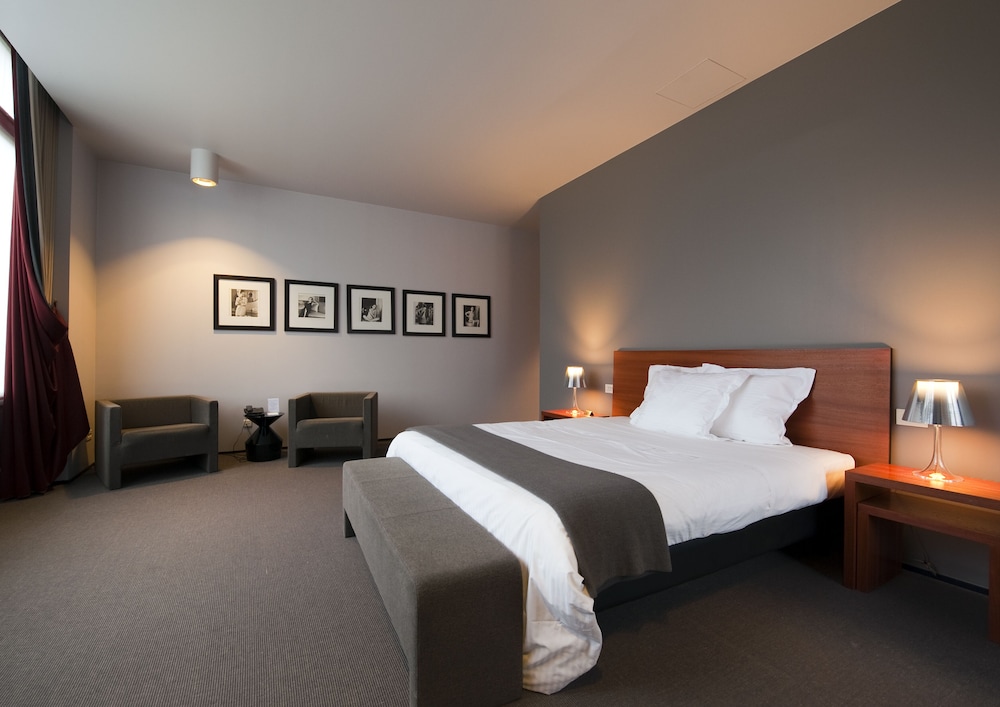 Hotel Messeyne by null