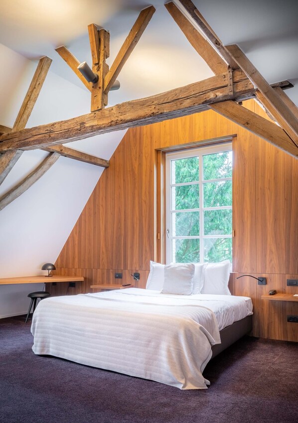 Deluxe Double Room | Minibar, in-room safe, desk, soundproofing