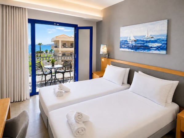 Studio, Air conditioning, Garden View | 1 bedroom, in-room safe, desk, soundproofing