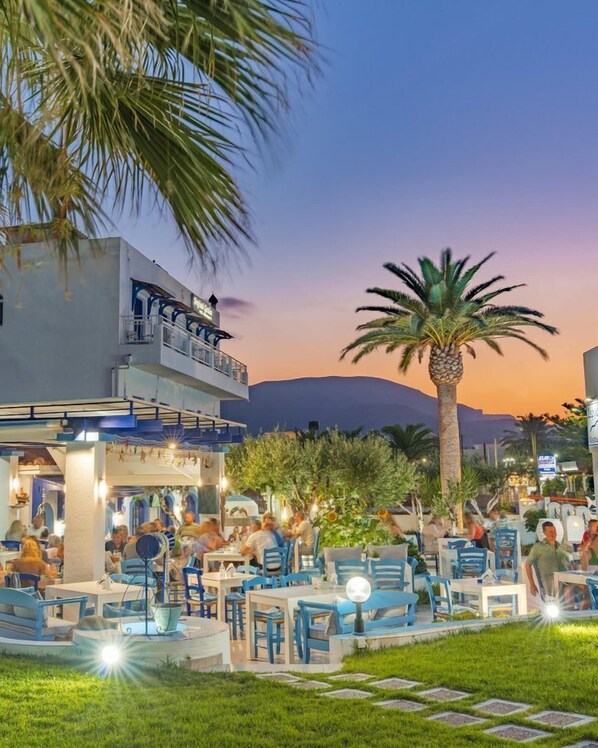 Breakfast, lunch, dinner served; Greek cuisine  - Sergiani Garden (Hersonissos)