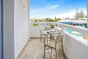 Apartment, 1 Schlafzimmer (4 persons) | 1 Schlafzimmer, Zimmersafe, Schreibtisch, schallisolierte Zimmer