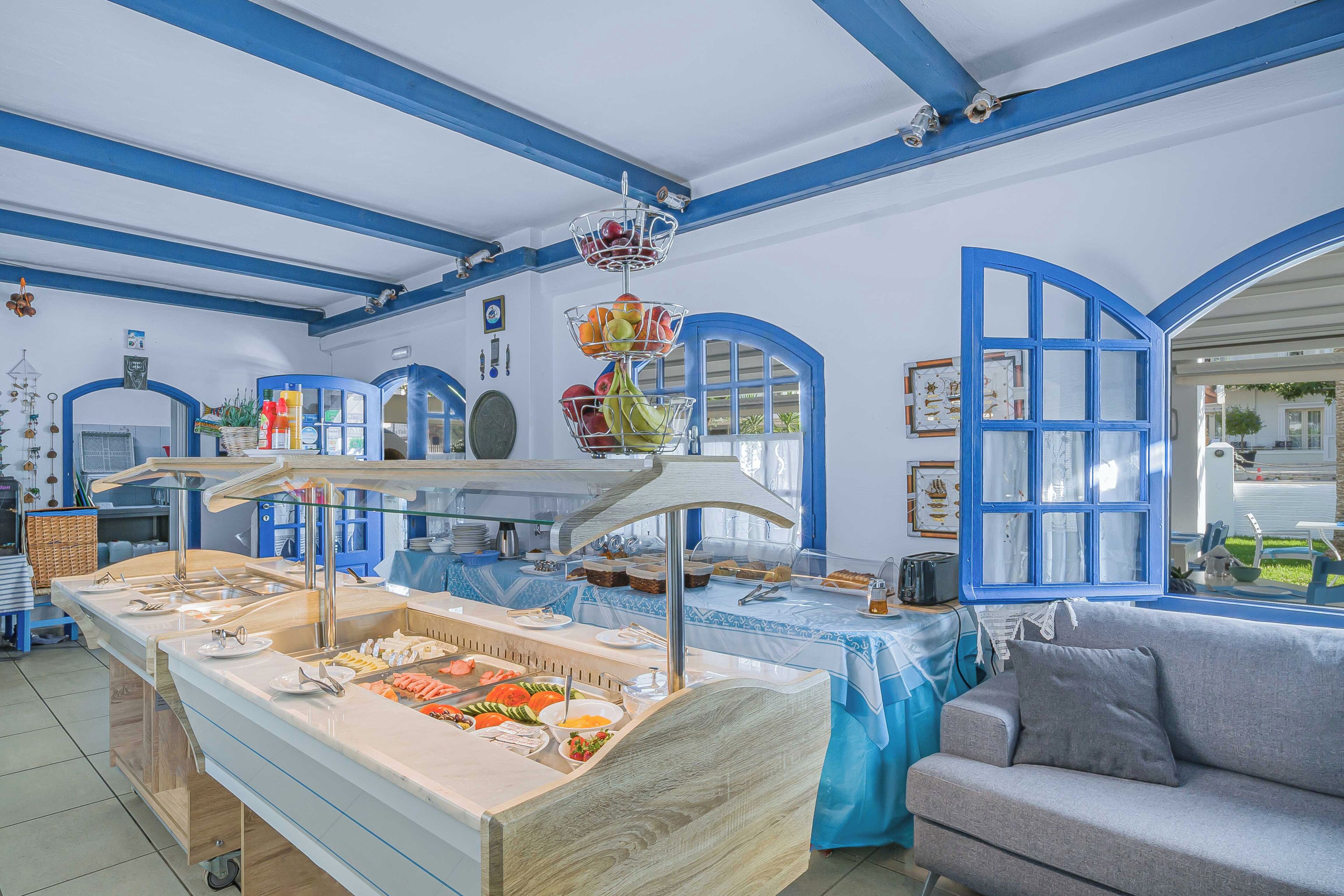 Daily buffet breakfast (EUR 11 per person)